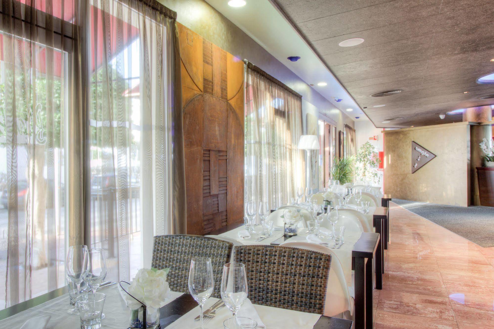 Hotel & Spa Blau Parc 샌안토니오 외부 사진